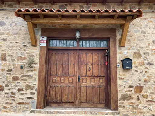 Carpintería Ebanistería Hermanos Ramos en La Bañeza